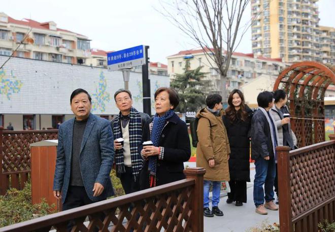 打造百姓“文化会客厅”这些书在上海工人新村展示馆永久陈列(图4) 打造百姓“文化会客厅”这些书在上海工人新村展示馆永久陈列(图4)