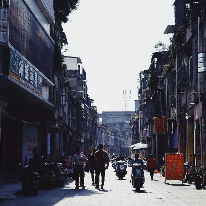 复工人消失的笑容都转移到潮汕人脸上了(图6) 复工人消失的笑容都转移到潮汕人脸上了(图6)