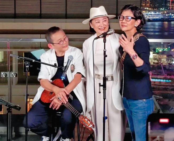 名利场俞琤70岁生日选在这中环银行家蒲点SEVVA及其背后老板是什么来头?(图2) 名利场俞琤70岁生日选在这中环银行家蒲点SEVVA及其背后老板是什么来头?(图2)
