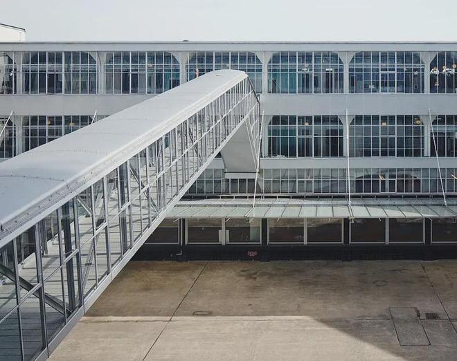 想不到他们居然是历史保护建筑最“年轻”的只有10岁(图22) 想不到他们居然是历史保护建筑最“年轻”的只有10岁(图22)