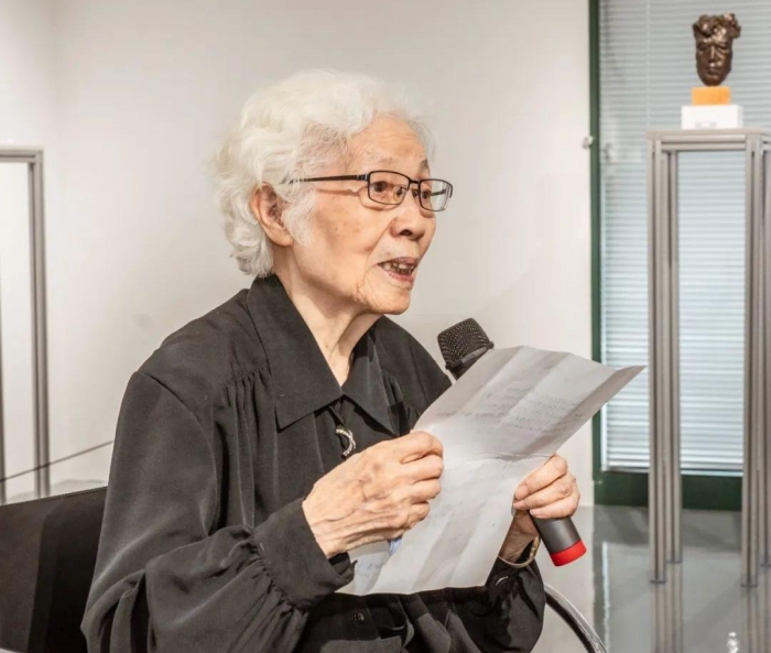 生命的笃定与酣畅:何燕明雕塑艺术回顾展在北京798宇达艺术空间举行(图4) 生命的笃定与酣畅:何燕明雕塑艺术回顾展在北京798宇达艺术空间举行(图4)