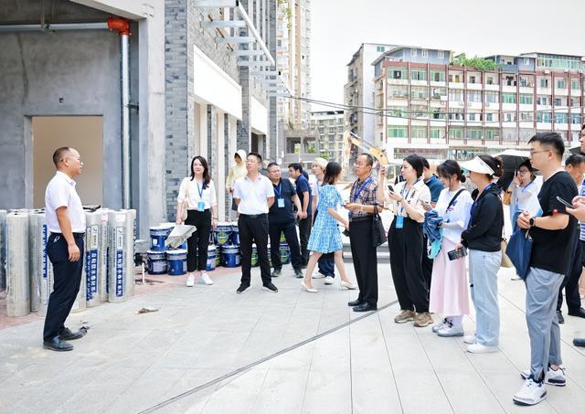 2024全国经济媒体巴中行丨老丝厂变新地标 巴城记忆永流传(图2)