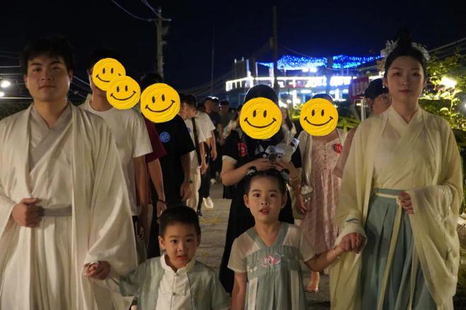 这个七夕110位单身青年在化州星空营地寻找幸福