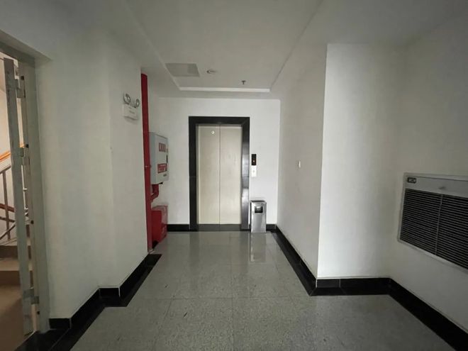 西部智谷近700㎡的整层精装房源上新直接拎包来办公(图3) 西部智谷近700㎡的整层精装房源上新直接拎包来办公(图3)
