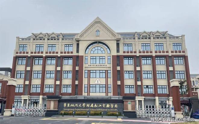 中企誉品·银湖湾(售楼处)官方网站2024最新房价-户型-容积率(图8) 中企誉品·银湖湾(售楼处)官方网站2024最新房价-户型-容积率(图8)