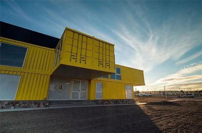 集装箱建筑案例|来自不同国家不同地区的集装箱办公楼造型鉴赏(图2) 集装箱建筑案例|来自不同国家不同地区的集装箱办公楼造型鉴赏(图2)