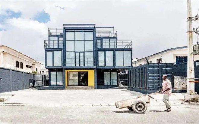 集装箱建筑案例|来自不同国家不同地区的集装箱办公楼造型鉴赏(图13) 集装箱建筑案例|来自不同国家不同地区的集装箱办公楼造型鉴赏(图13)