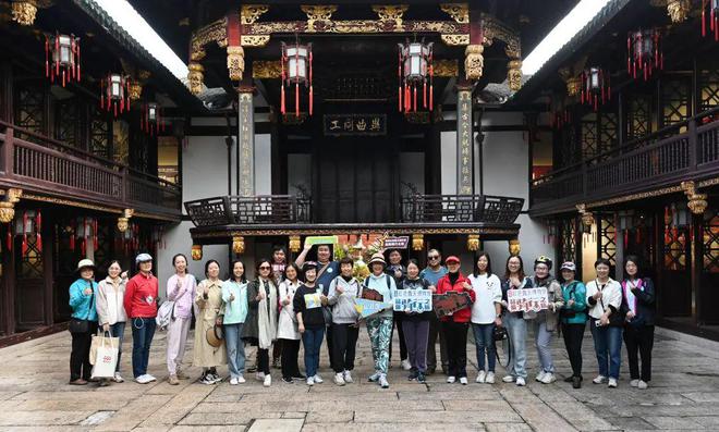 穿越历史传承红色力量第二季“红色露天博物馆”品质骑行之旅举行(图12) 穿越历史传承红色力量第二季“红色露天博物馆”品质骑行之旅举行(图12)