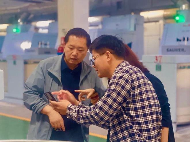 想看生产数据?扫个二维码!这家纺企就这么水灵灵地建成5G智慧工厂(图2) 想看生产数据?扫个二维码!这家纺企就这么水灵灵地建成5G智慧工厂(图2)