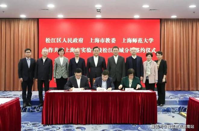 中企誉品银湖湾售楼处-楼盘详情-2024官方网站+小区环境-停车位(图14) 中企誉品银湖湾售楼处-楼盘详情-2024官方网站+小区环境-停车位(图14)