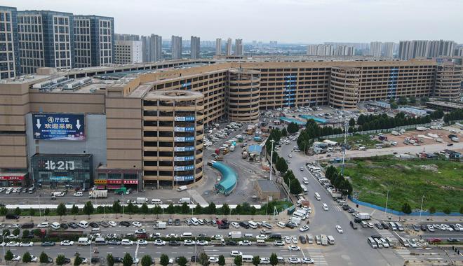 郑州市最大的城市综合体百荣世贸商城1号楼被拍卖196768亿起(图3) 郑州市最大的城市综合体百荣世贸商城1号楼被拍卖196768亿起(图3)
