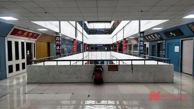 柯桥纺织交易市场人气下降商家经营分化 轻纺城:先拢市、再造市(图4) 柯桥纺织交易市场人气下降商家经营分化 轻纺城:先拢市、再造市(图4)