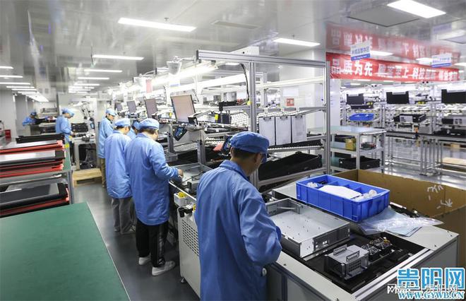 火热复工复产折射贵安新区“三年大变样”的城市脉动!(图5) 火热复工复产折射贵安新区“三年大变样”的城市脉动!(图5)
